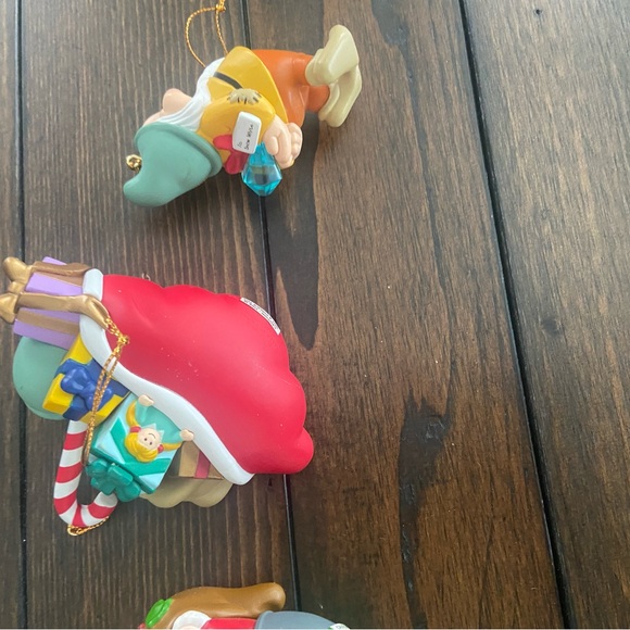 Disney Snowwhite 3 dwarfs Ornaments - Picture 4 of 7